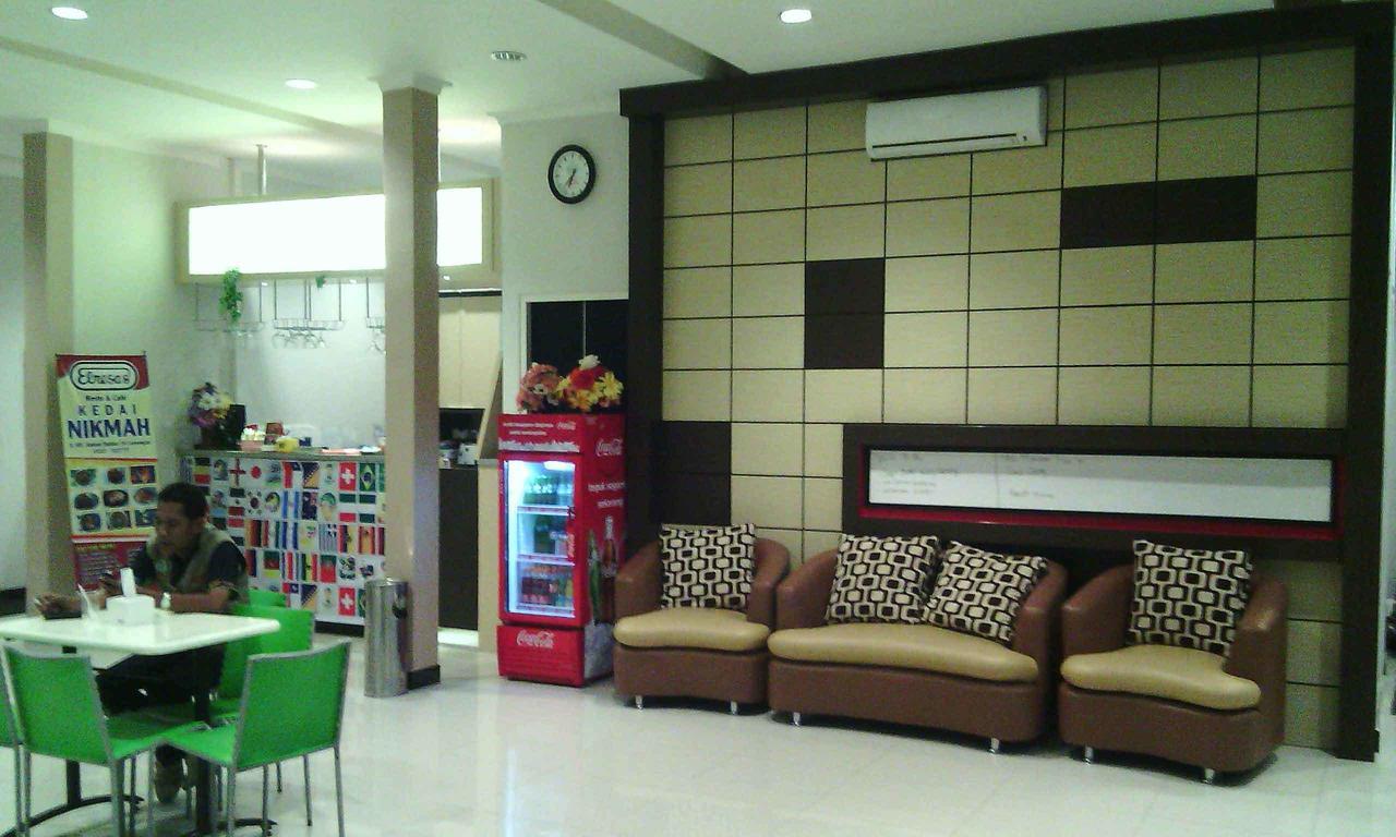Hotel Elresas Lamongan Bagian luar foto