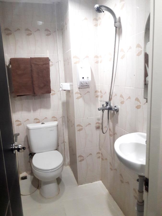 Hotel Elresas Lamongan Bagian luar foto